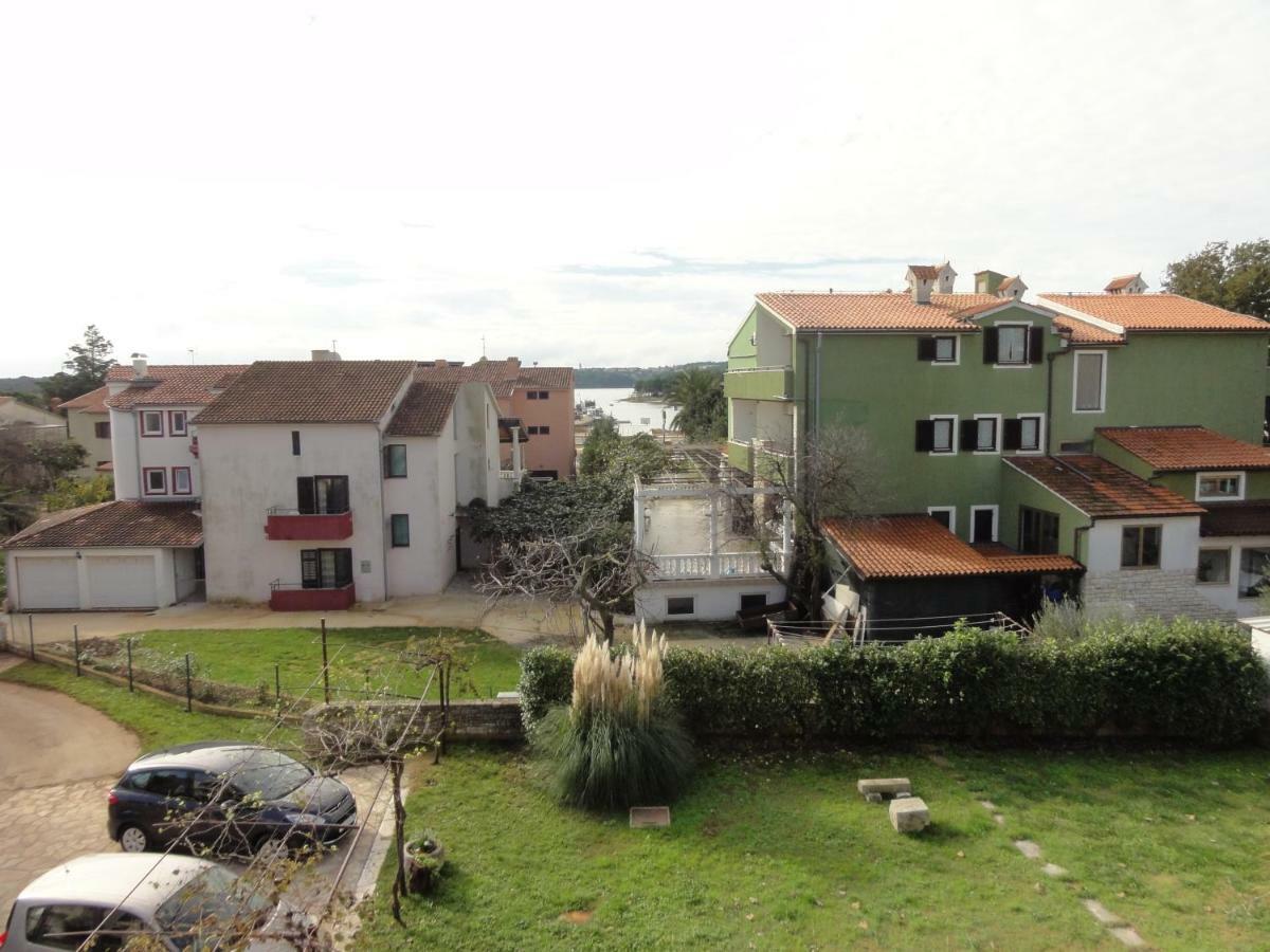 Nice And Cozy Apartment Ferry In Medulin Exterior foto