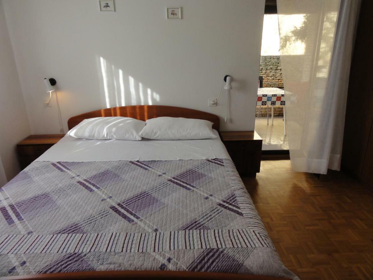 Nice And Cozy Apartment Ferry In Medulin Exterior foto