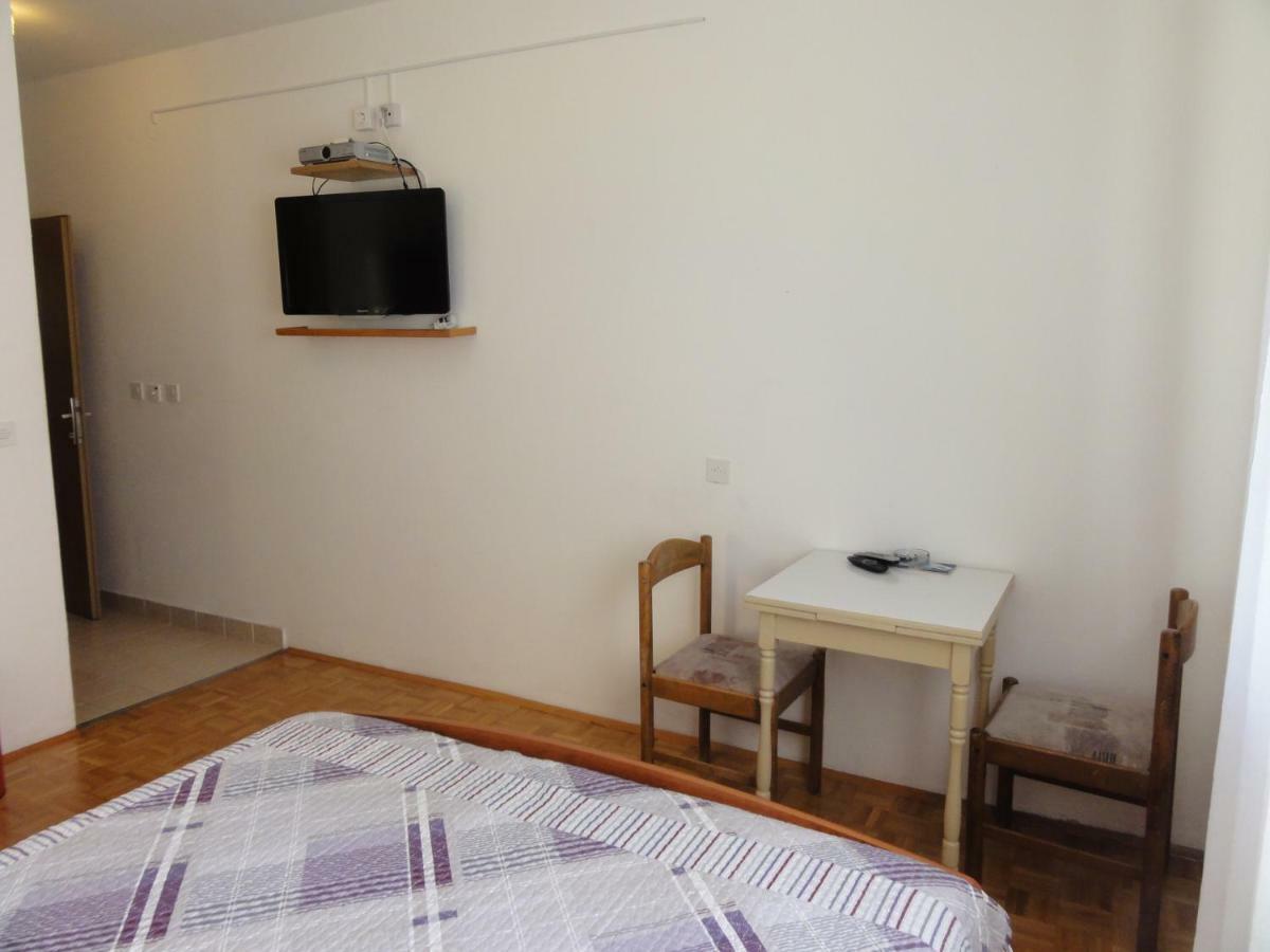 Nice And Cozy Apartment Ferry In Medulin Exterior foto